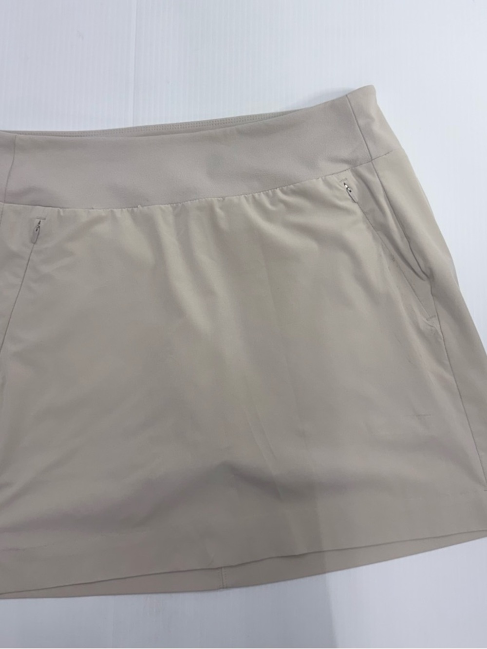 Athleta Soho Skort Size 8 Tan Athletic Golf Tennis Casual Athleisure